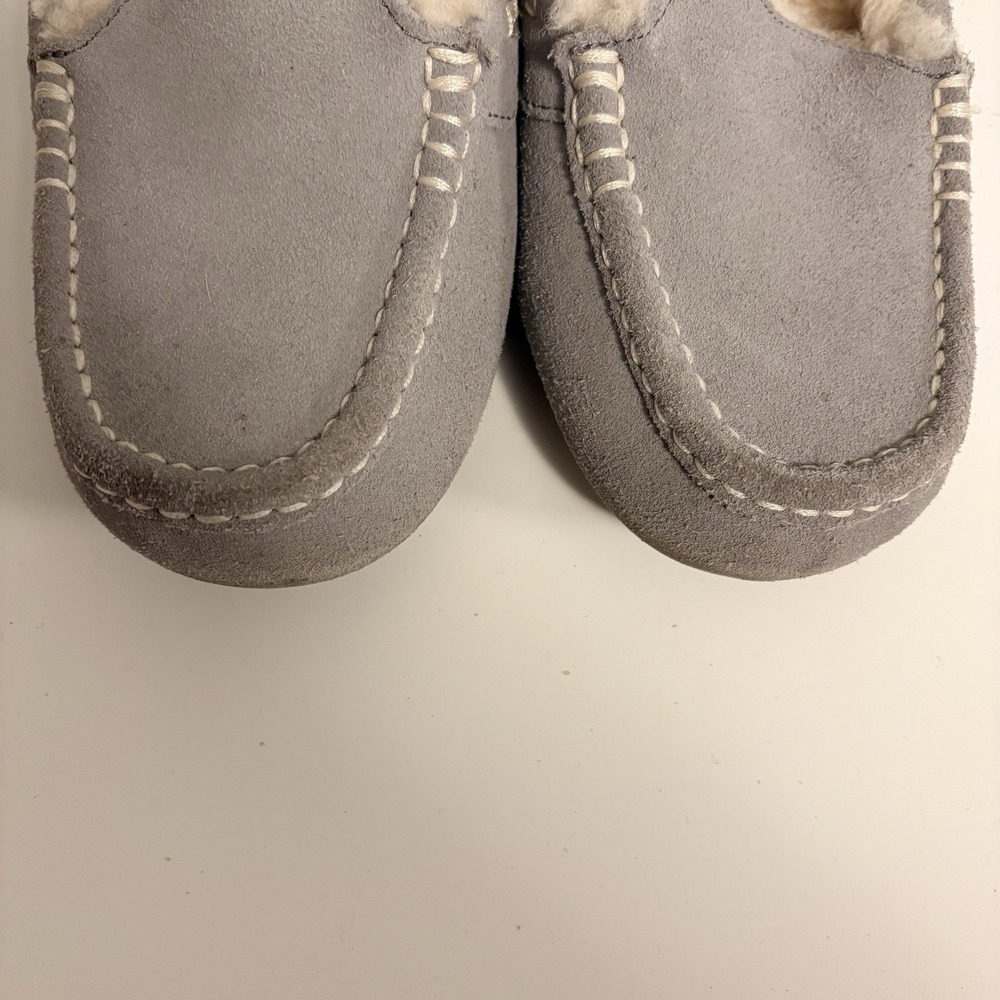 UGG Women's Gray Suede Ansley Shearling Moccasin Slippers Size 8 - Picture 9 of 9